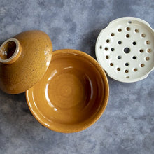 画像をギャラリービューアに読み込む, 蒸し小鍋(アメ・キャラメル・どんぐり)