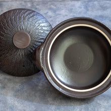 画像をギャラリービューアに読み込む, 取手もいい土鍋 黒釉/木つまみ