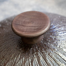 画像をギャラリービューアに読み込む, 取手もいい土鍋 黒釉/木つまみ